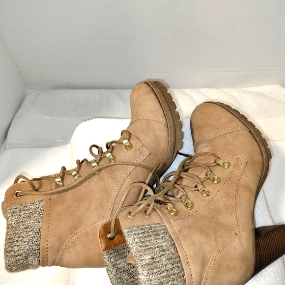 Charlotte Russe Faux Suede Marley Bootie Sz 9M - Picture 4 of 8